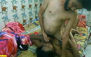 Hot Bhabhi has morning sex with a teen boy with a chunky dick at a hotel!! Cheating wife sex