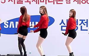 公众号【91报社】韩国女团 EXID红衣超短户外热舞 (15 03 15)