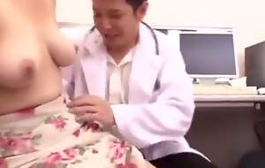 Fake doctor to fuck japanese wife