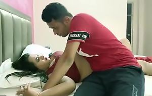 Indian hawt Bhabhi vs Handsome Lover! Indian hawt web series Sex