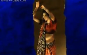 Bollywood Sensual Dancer Babe