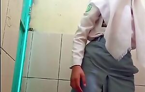 Indonesian teen desperate anent get unvarnished at school