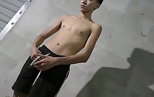 Tall For all to see AsianGuy Blowjobs
