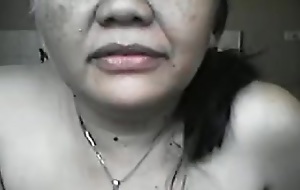 OLDER FILIPINA elderly LYLA G SHOWS Lacking HER STRIPPED BODY ON LIVECAM!