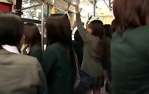 Yuuki Itano Alongside School Bus Sex 01