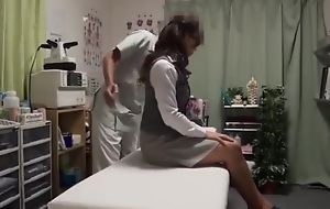 Japanese Teen Astonishing Sexual intercourse Harassed By Fake Chiropractic